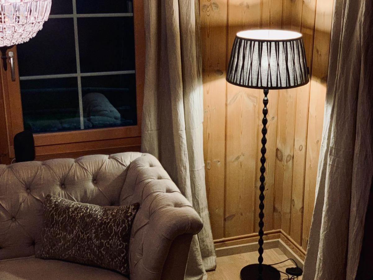 Casa Pasch - Boutique Bed And Breakfast In Cumpadials Sumvitg ภายนอก รูปภาพ