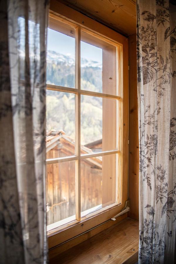 Casa Pasch - Boutique Bed And Breakfast In Cumpadials Sumvitg ภายนอก รูปภาพ